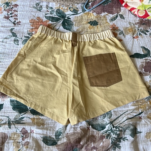 Cider size medium, patchwork shorts - Picture 2 of 3